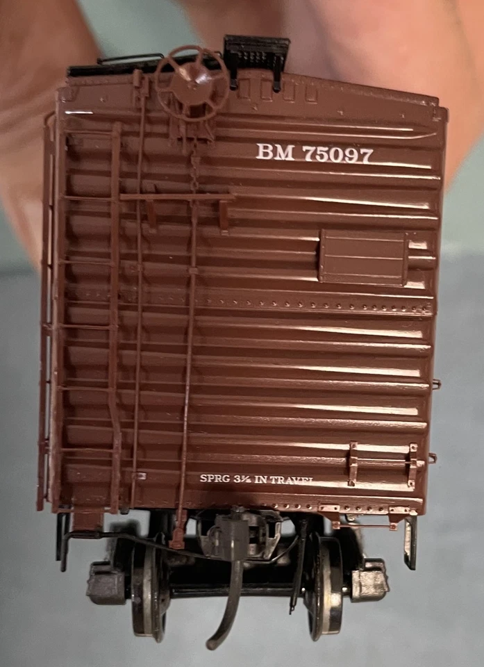 Kadee 4807 HO Boston & Maine 40' PS-1 Boxcar with 7' Youngstown Door #75097 New - Image 3 of 4