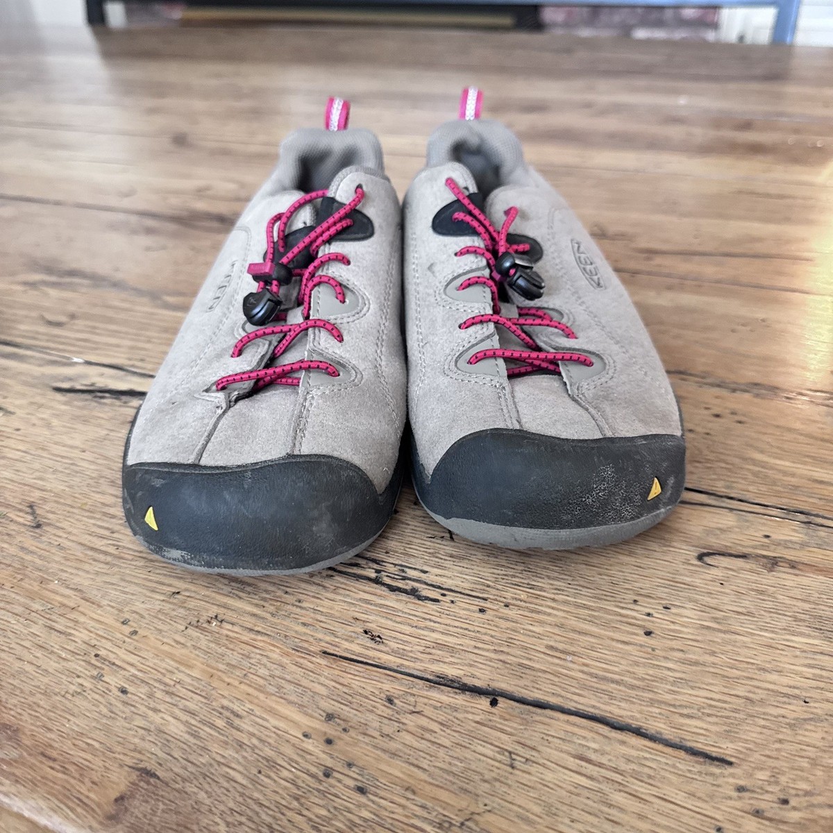   ジャスパー Keen Jasper Hiking Shoe Silver Mink Beige Suede Leather Shoe
