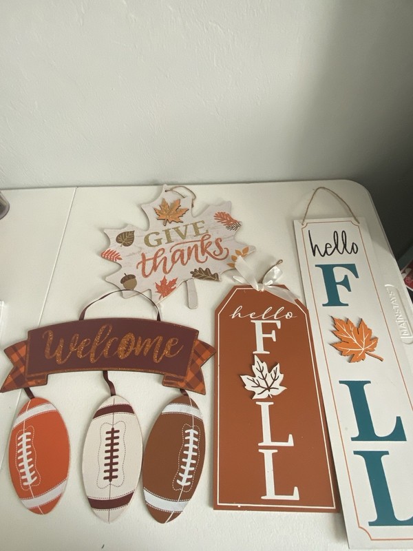 Lot of 21 Fall Signs