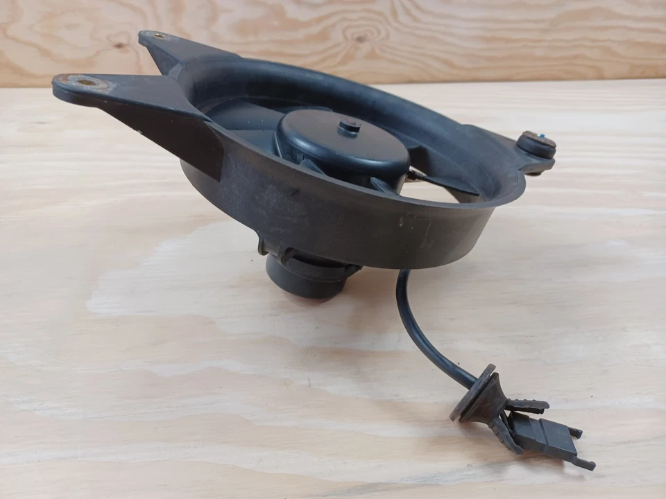 (D) BMW K 100 RS 1983 - Conjunto de ventilador de radiador Foto 3 de 4