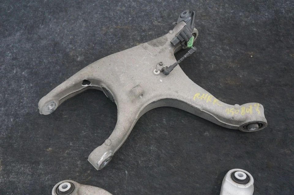 Juego de 3 brazos de control inferiores superiores traseros derecho OEM 8K0505324H Audi RS7 2014-17 *Nota* Foto 3 de 4