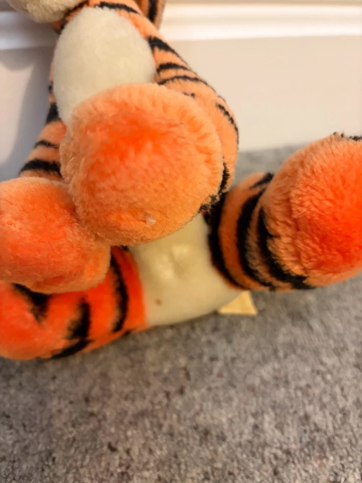 vintage tigger plush very cute approx 11" tall - Image 3 of 4