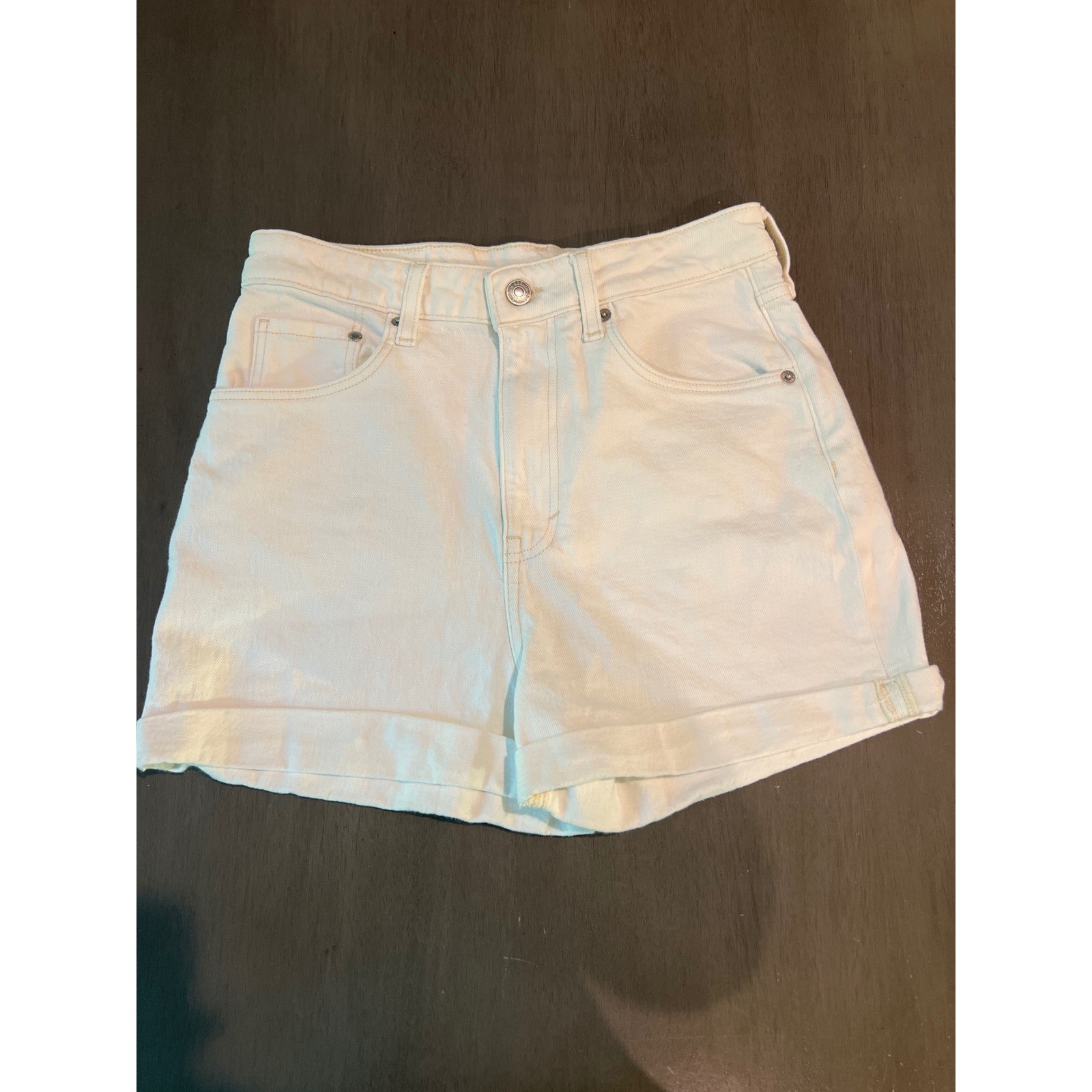 H&M &Denim Off White Ultra High Waist Mom Jean Shorts Size 6 Regular Fit Cotton