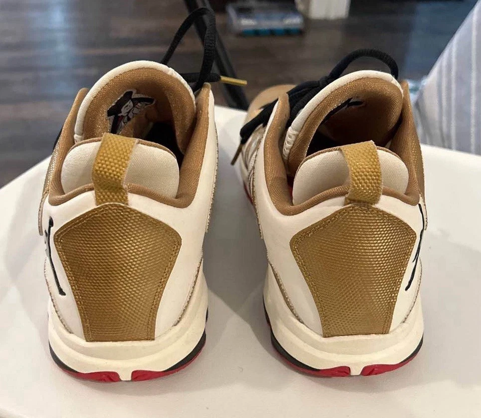 Talla 10.5 - Nike Jordan CP3.VI Matador - 535807-705 ¡EXCELENTE ESTADO USADO! Foto 4 de 4