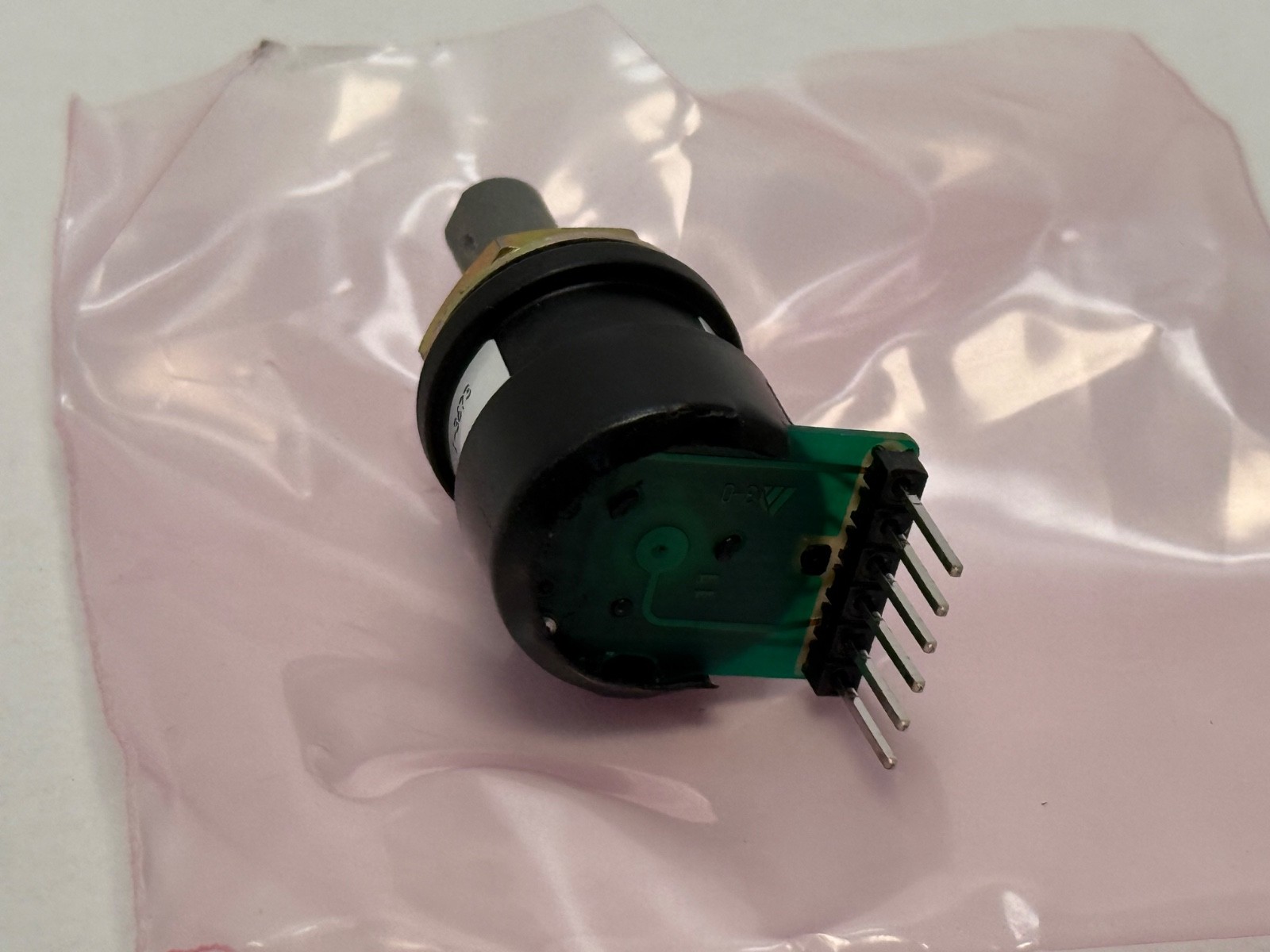 Grayhill 61C22-01-04-02 Optical Encoder Rotary Incremental Push Button