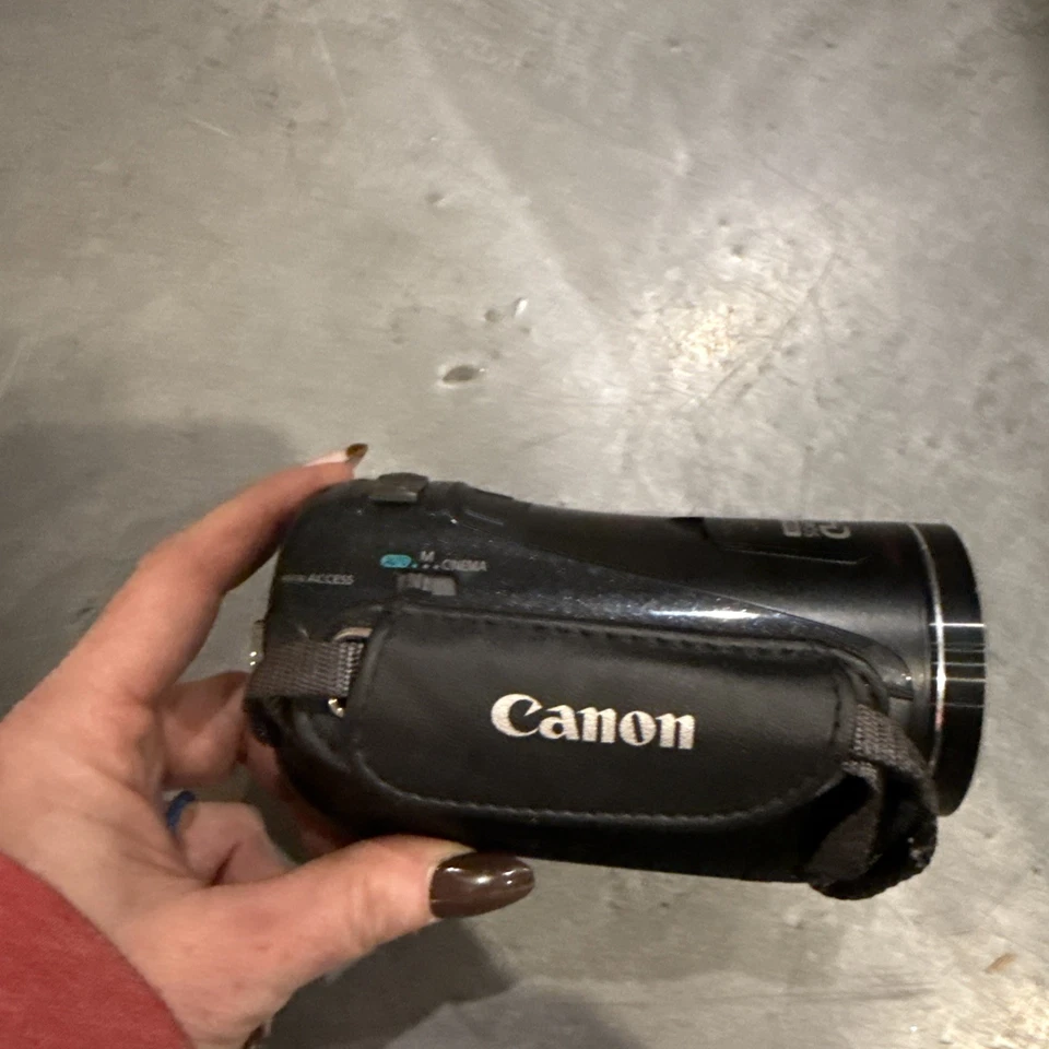Canon Vixia Digital HD Video Camera Recorder HFM40 - Image 4 of 4