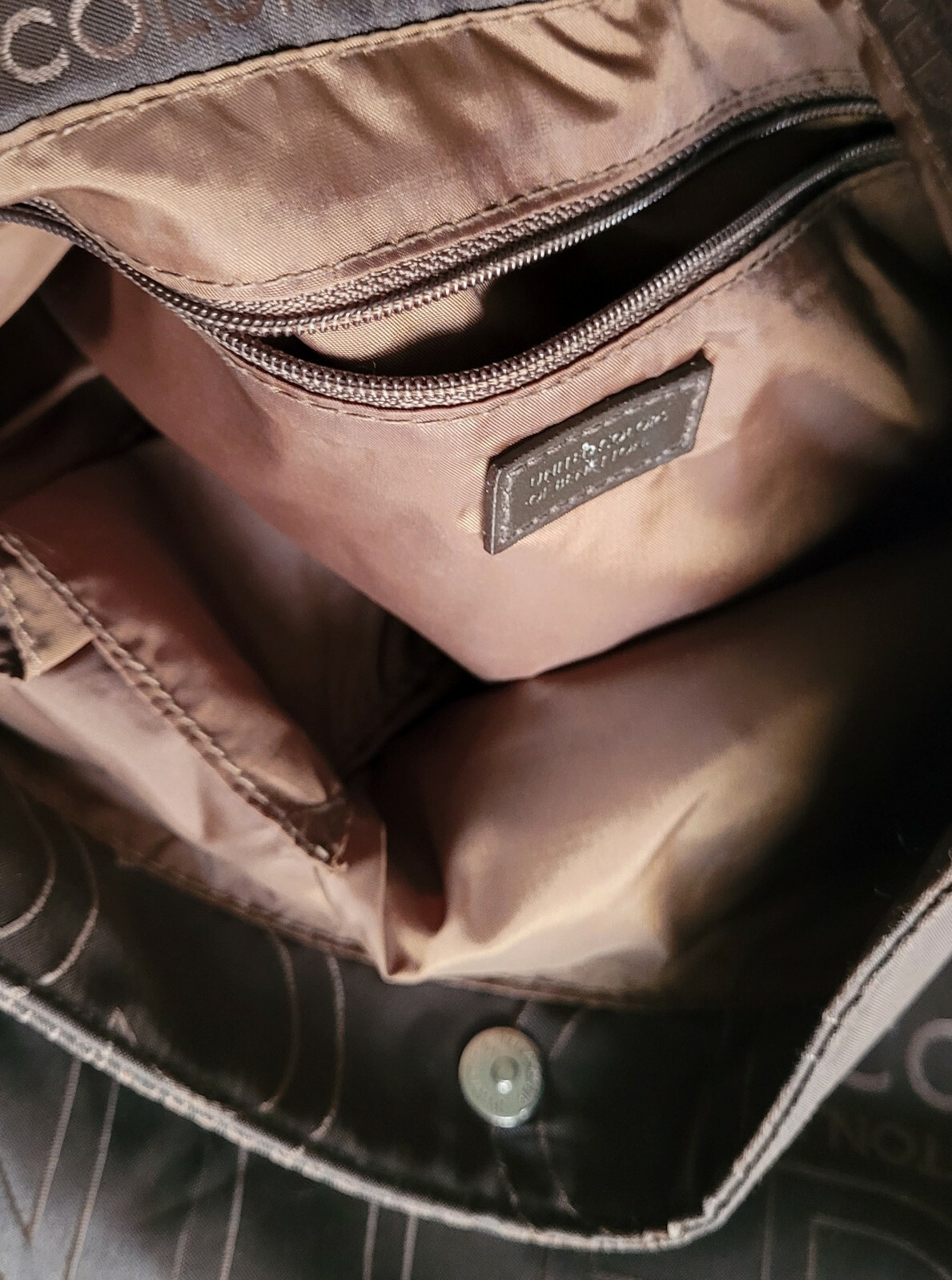 Vintage Crossbody Messenger Logo Bag by UNITED COLORS… Gem