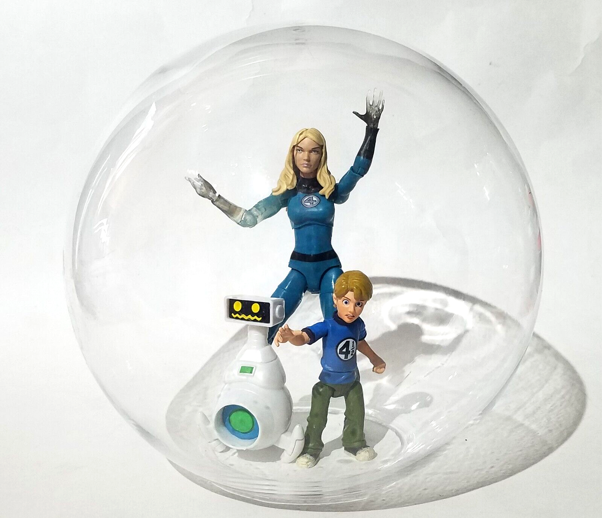 Hasbro Marvel Legends Fantastic Invisible Woman Sue Storm