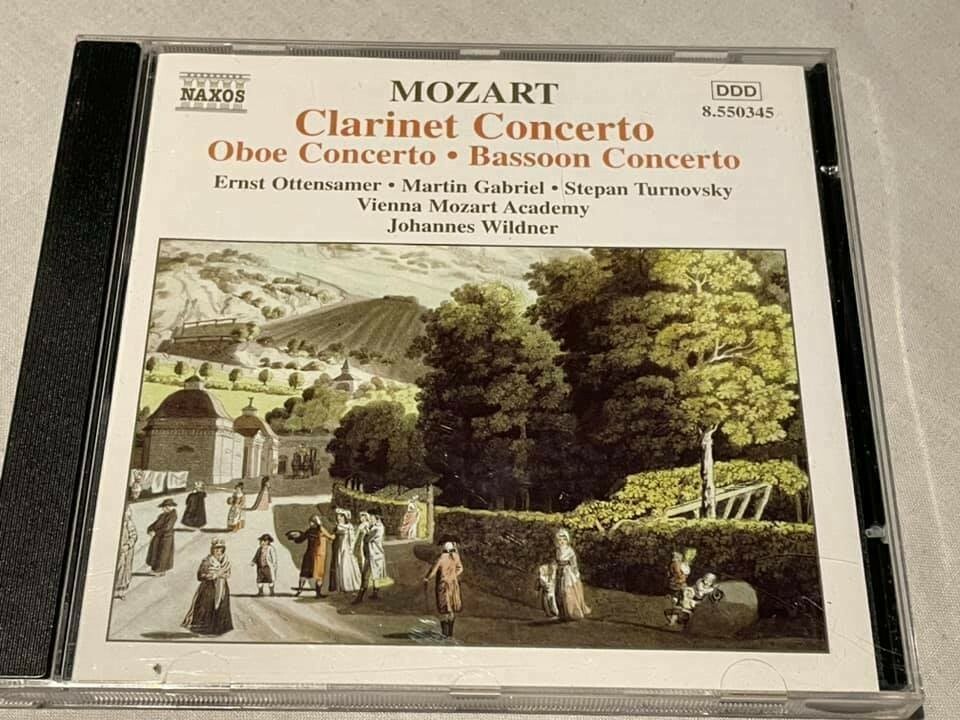 Mozart - Clarinet Concerto, Oboe, Bassoon - CD Album - 2001 HNH International