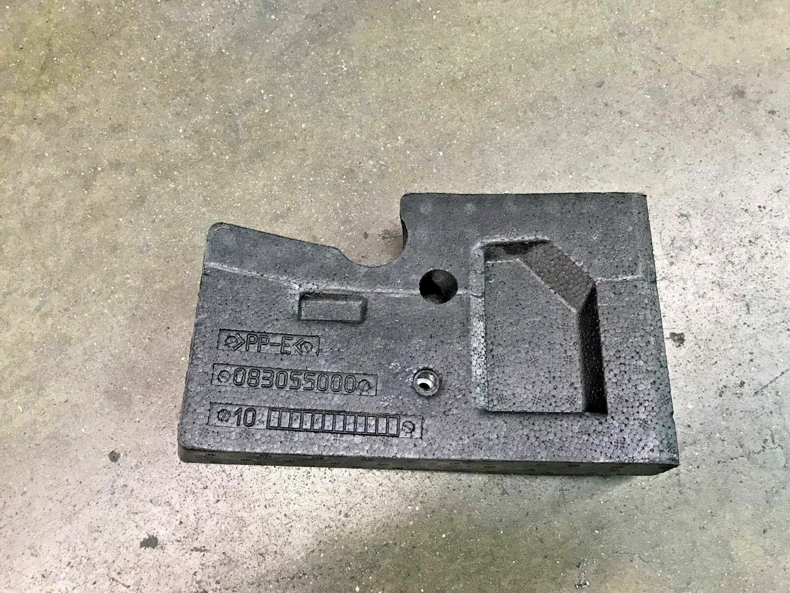 FERRARI 458 ITALIA SPIDER PASSENGER RIGHT SIDE REAR BUMPER FOAM OEM 83055000