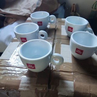 5 TASSES ILLY PETIT MODELE PUBLICITAIRES BAR