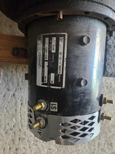 60198 AZ4-4001 FRONT WHEEL DRIVE MOTOR   TENNANT 7300 & MORE - MOTOR ONLY