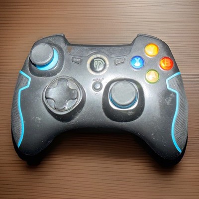 Controller wireless bluetooth EasySMX gut erhalten (inkl. Batterien dazu)