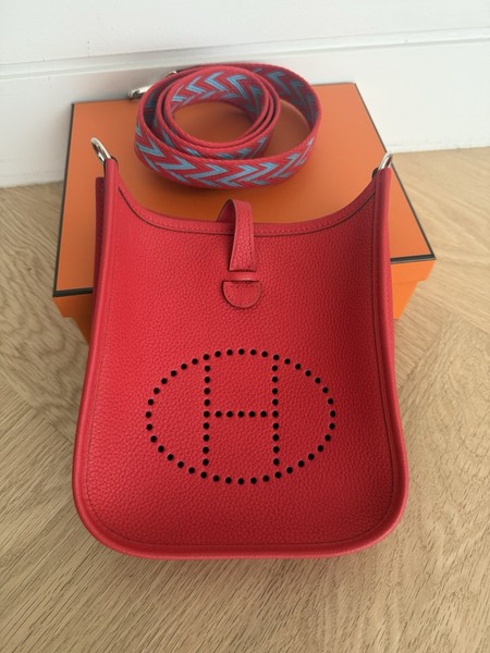 HERMÈS Evelyne TPM Mini Red Rouge De Coeur Leather Crossbody Bag Like New!