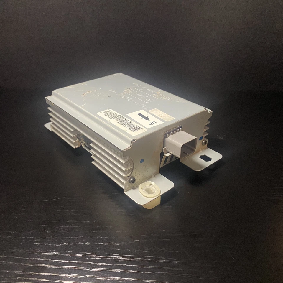 05-09 Ford Mustang Pequeño Agitador Amplificador OEM 7R3T-18C808-AA Sistema Estéreo Amplificador Foto 3 de 4