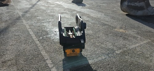Quick Hitch w/ 80mm Pins - Unused - £1800.00 + VAT @ 20% - C562 - Picture 5 of 8