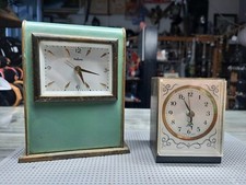 Coppia di orologi sveglia da tavolo salvadanaio italora anni 40 e JAZ electronic