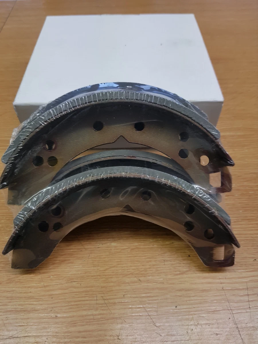 Mâchoires De Frein Arrière ABS – Pour Rover 2000-3500 & Triumph Stag