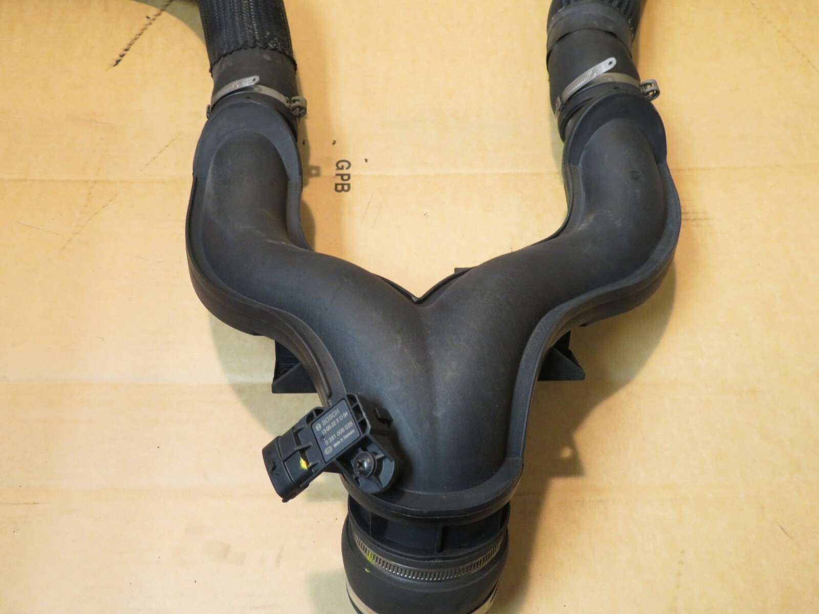 2014-2017 MASERATI GHIBLI SEDAN TURBO PRESSURE INTAKE PIPE HOSE TUBE LINE OEM