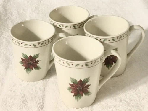 4 Vintage Merry Brite Poinsettia Christmas Coffee Mugs Cups 3 7/8" Tall