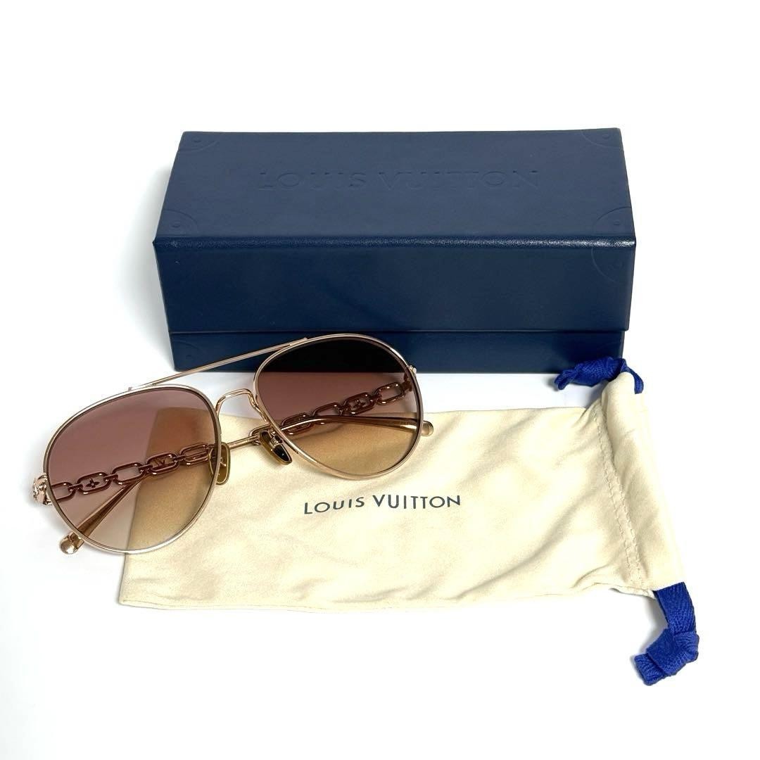 Louis Vuitton Women display picture 1