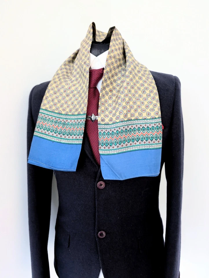 Men's Vintage Paisley Scarf, Gents 60's Silk Evening  Scarf Opera Cravat - Image 2 of 4