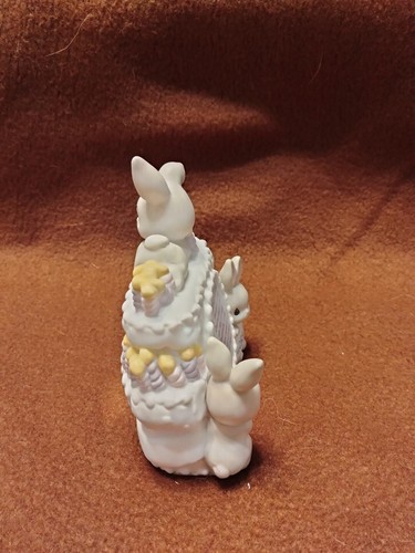 Precious Moments 165778 Bunnies by Birthday Cake Musical Plaque with Mirror - Picture 3 of 6