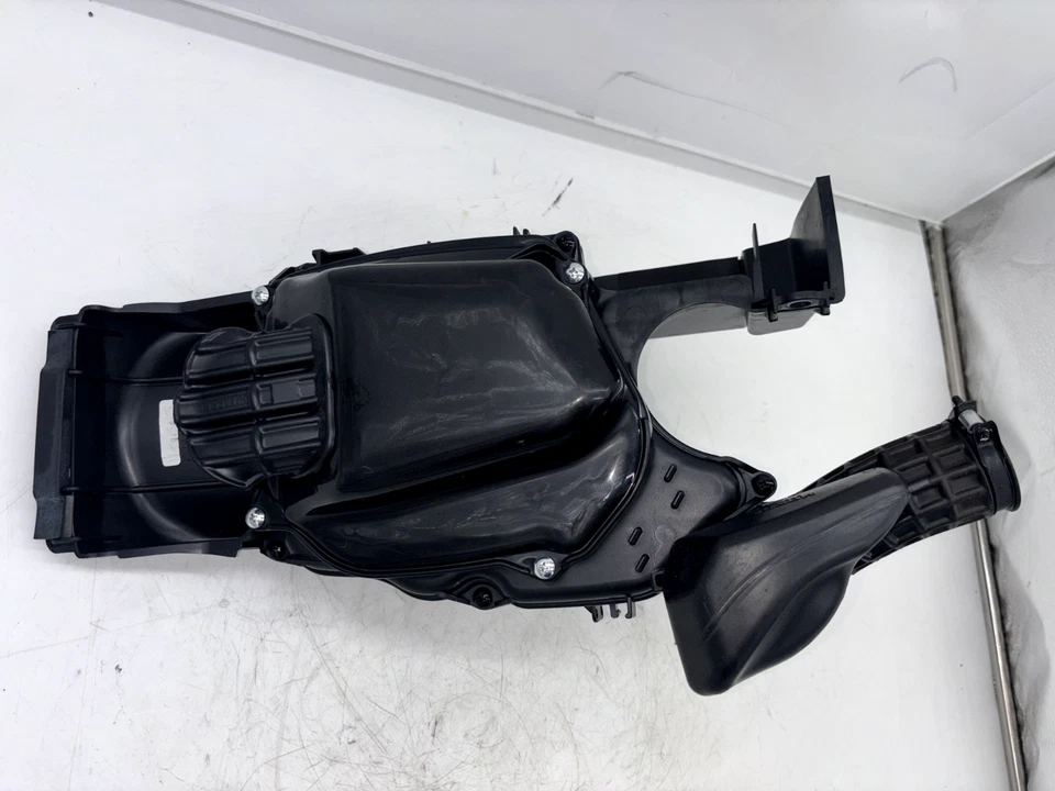 Conjunto de caixa de limpador de ar 2023 Honda XR150LE - Imagem 2 de 4