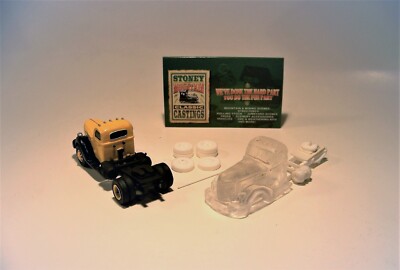 ERTL CAMION MINIATURE 1947 International KB-12 Cab Dyersville Iowa USA ERTL CAMION MINIATURE 1947 International KB-12 Cab Dyersville Iowa USA