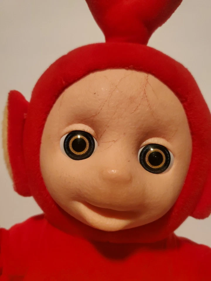 Difícil de encontrar 2017 Spin Master Sun Holding Talking Moving Dancing Teletubbie Po Peluche rojo Foto 2 de 4