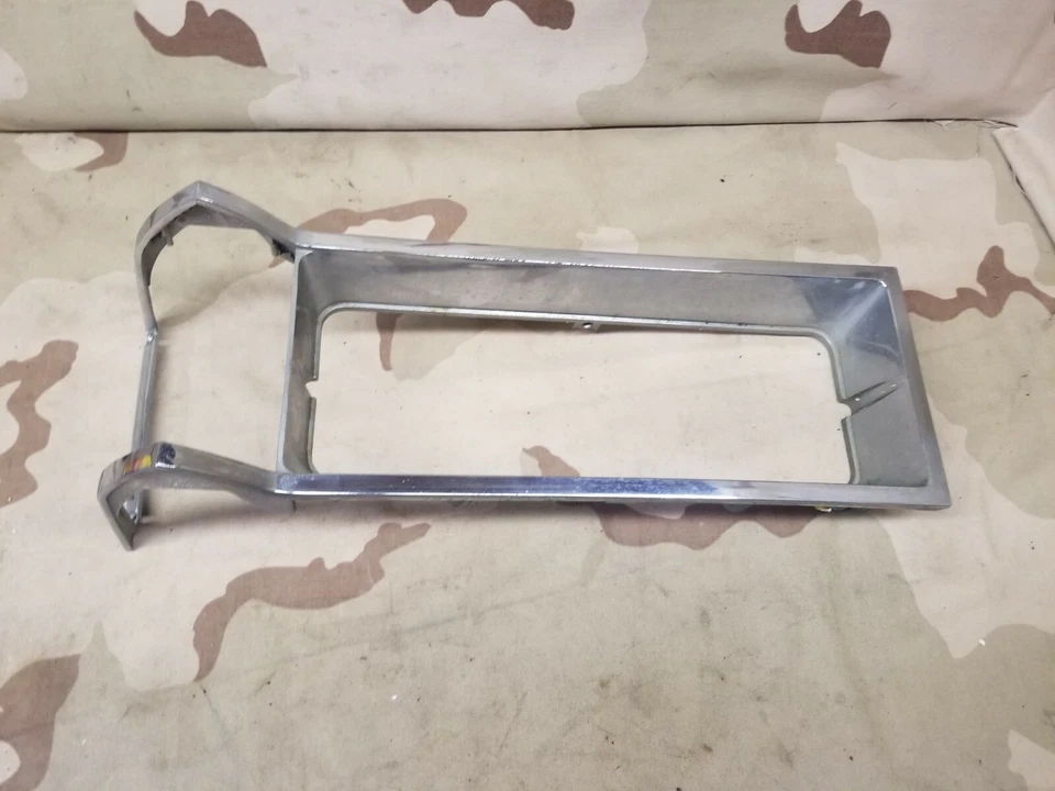 Ободок фары 1979 Mercury Grand Marquis 79 - Изображение 2 из 4