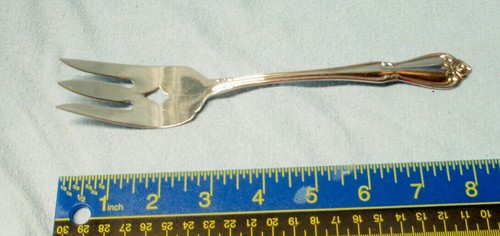 Vtg Stainless ONEIDA 1881 ROGERS Arbor Rose True Solid Cold Meat Fork Pierced VG - Picture 2 of 4