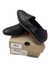 NIB Women s Clarks Sz 6 Sarafyna Black Leather Loafers Contour Cushion