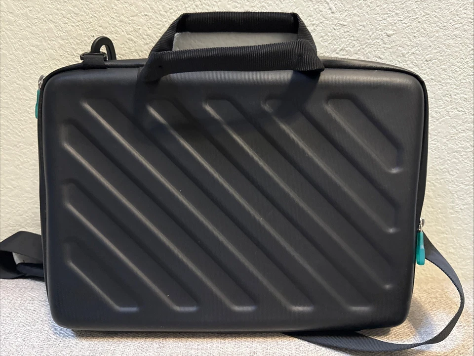 THULE Gauntlet Doble Sección Funda Protectora - iPad/Tablet/Portátil - Negro Foto 2 de 4