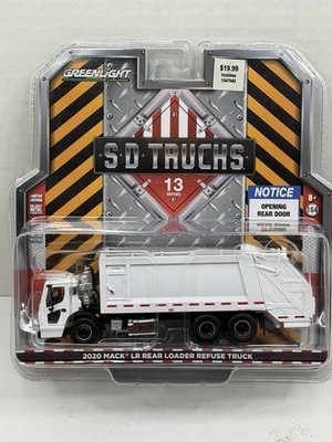 Greenlight 2020 Mack LR Rear Loader Refuse Truck S.D. Trucks 1:64