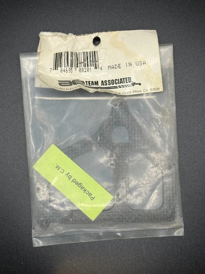 Team Associated Vintage 8201 Graphite Upper Brace RC10L Pan Car - Image 2 of 2