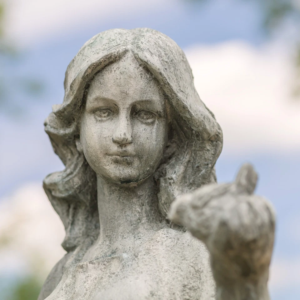 Estatua de jardín de magnesio de pájaro de 38" de alto "Holly" Foto 4 de 4