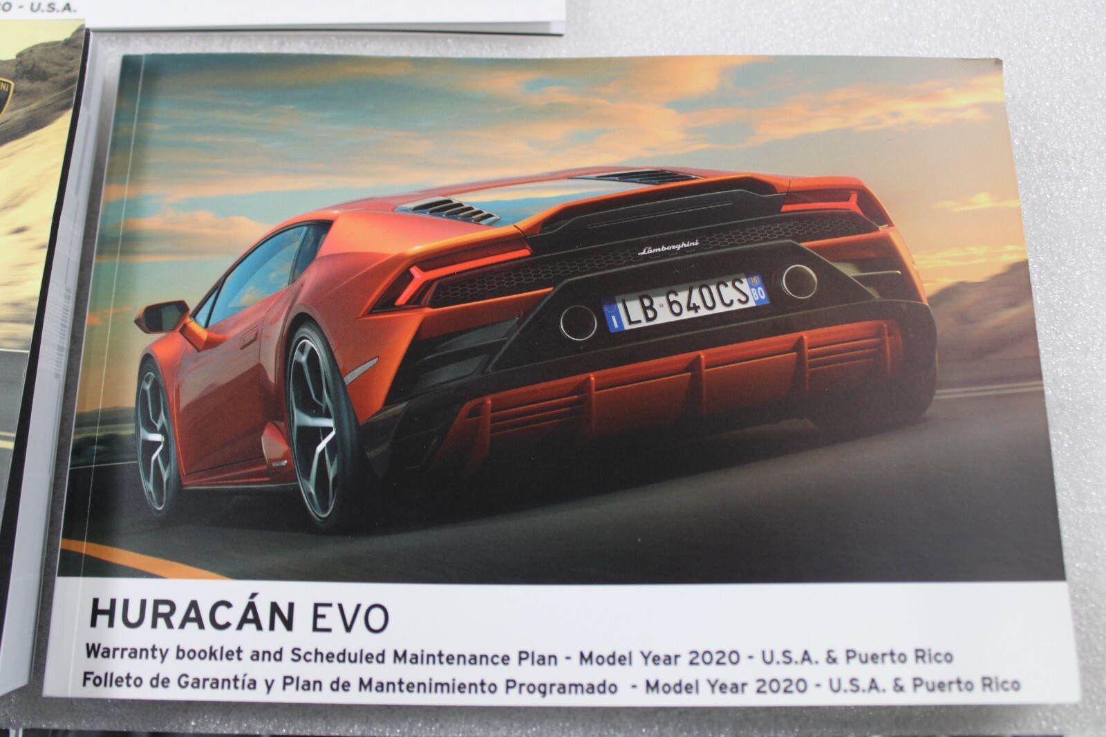 Lamborghini Huracan, Owners Manual w/Case, Used