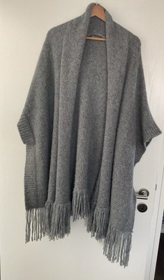 Cape Grau von Philo-Sofie Gr S/M Neuwertig Strick mit Fransen NP 399 Euro
