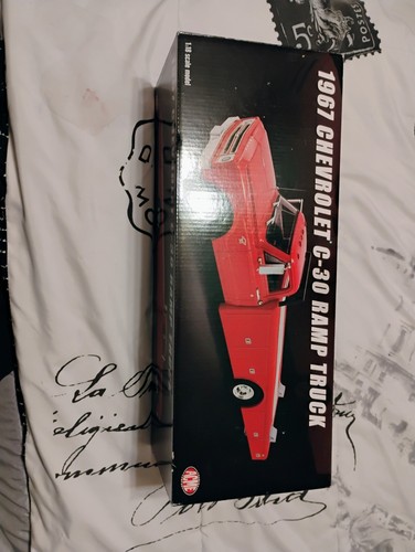 RED PLAIN 1967 CHEVROLET DIECAST RAMP TRUCK CAR HAULER 1/18 ACME ...