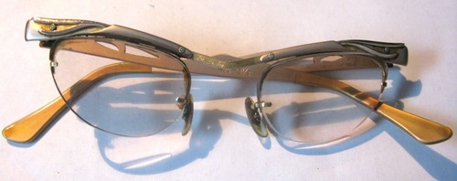 Vintage B&L 4 1/4 - 5 1/2 Gold/Silver tone eyeglasses