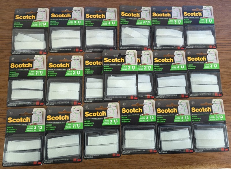 LOT OF 19 SCOTCH INDOOR  FASTENERS HOLD UP TO 3lbs NEW IN PACKAGE - White