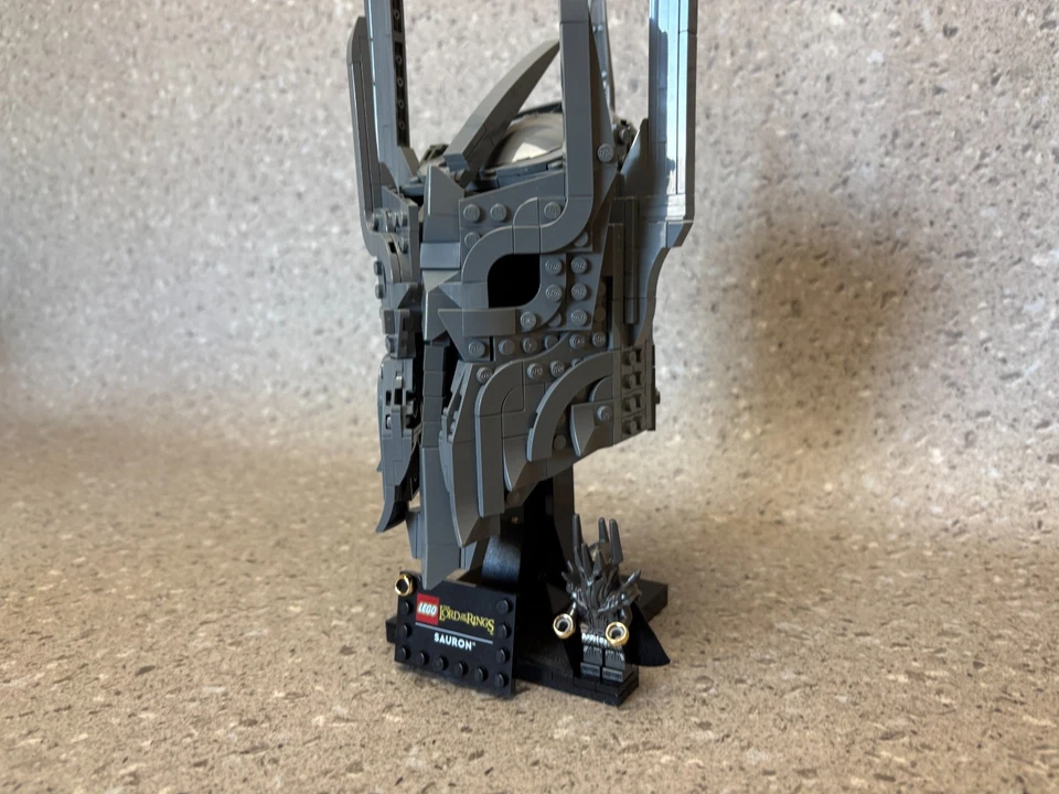 LEGO Icons 11373 The Lord of the Rings: Sauron's Helmet, Foto 3 von 5