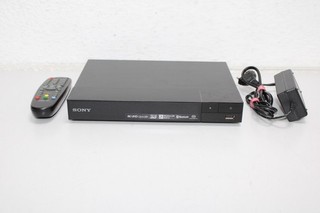Sony Lettore Blu ray (BDP S6700) 4K UHD / Wi Fi / Bluetooth (ES30)