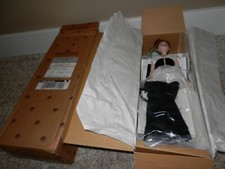 1998 ASHTON DRAKE GENE COVENT GARDEN IN ORIGINAL BOX W/ SHIPPER