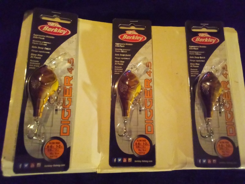 Lot Of 3 Berkley Digger 4.5 3/8 OZ Brown Craw