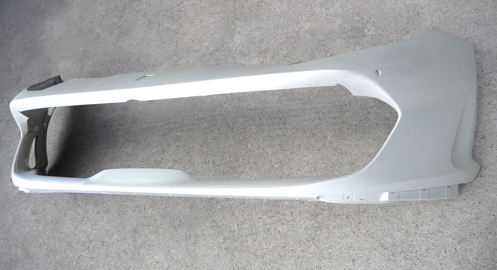 2018-2022 Ferrari 812 Superfast/GTS F152M Front Bumper Cover 985753436 OE