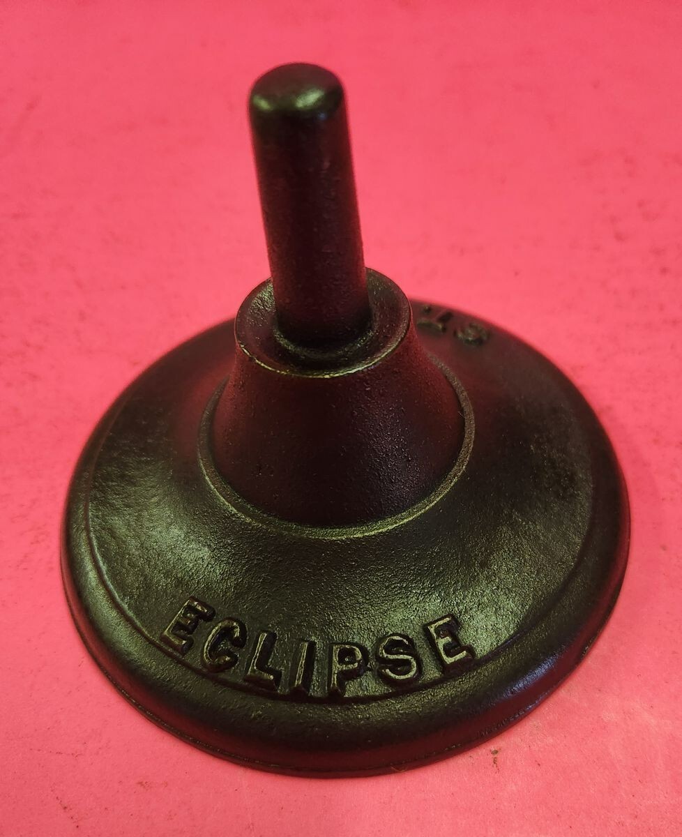 VINTAGE ECLIPSE, St. Louis, Cast Iron Rotating Cobblers Nail Cup