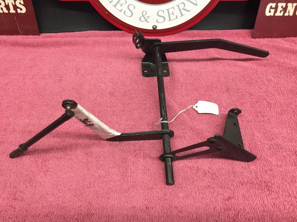 Mercury Turnpike Cruiser 1957 acoplamiento de carburador para motor 368 Foto 2 de 4