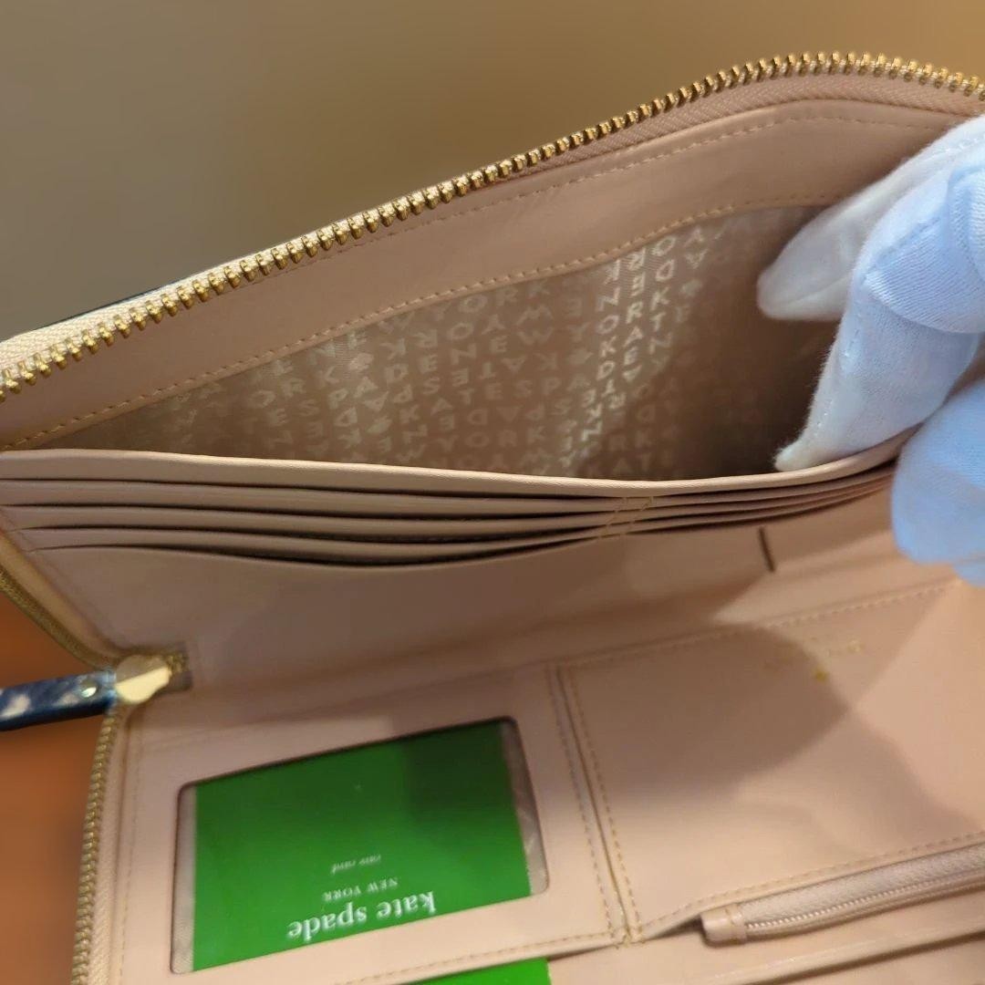 ✨Extremely beautiful item✨Katespade python wallet… - image 9